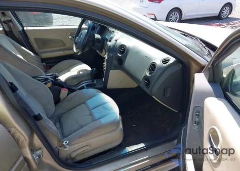 2004 Pontiac Grand Prix Gt2 z USA, uszkodzony, nr VIN 2G2WS522X41321476